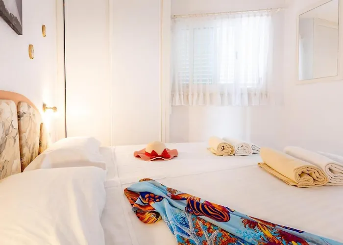 1119 Sea View In The Center Of Playa Americas * Costa Adeje (Tenerife)